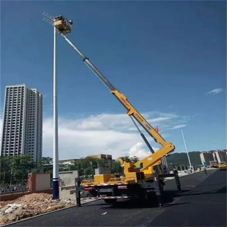 石棉维修路灯的曲臂升降车出租