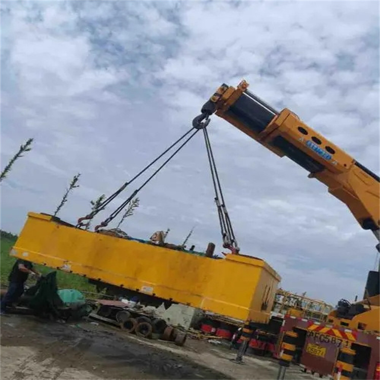 石棉随车吊吊集装箱怎么吊